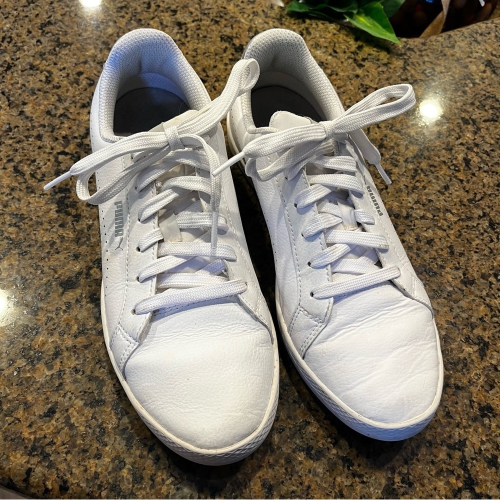 Puma tennis shoes